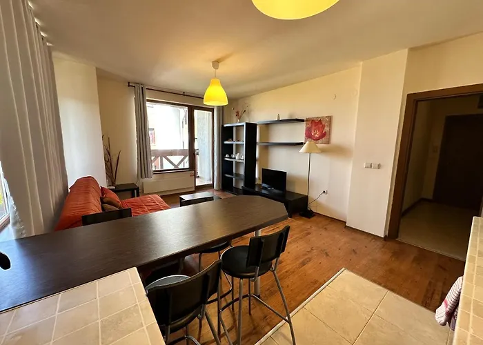 Neon Luxury Next To The Gondola * Μπάνσκο