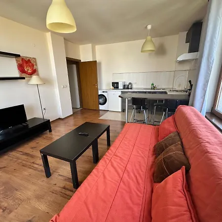 Neon Luxury Next To The Gondola Apartment