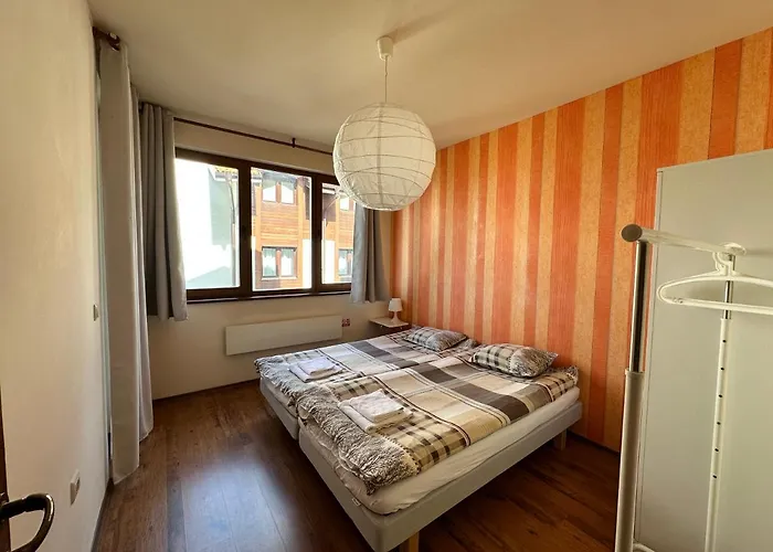 Апартаменты Neon Luxury Next To The Gondola *